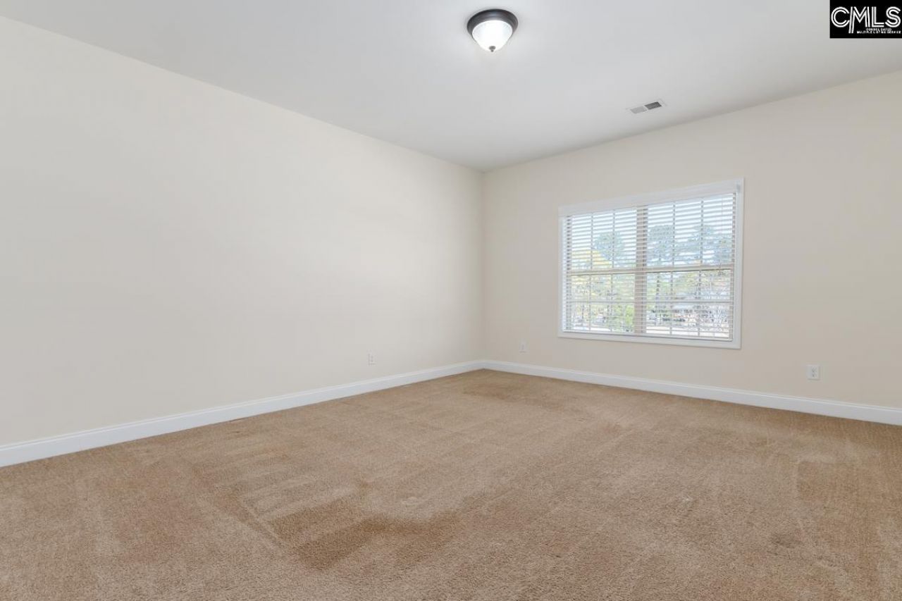 296 Glenn Village Circle Photo 35