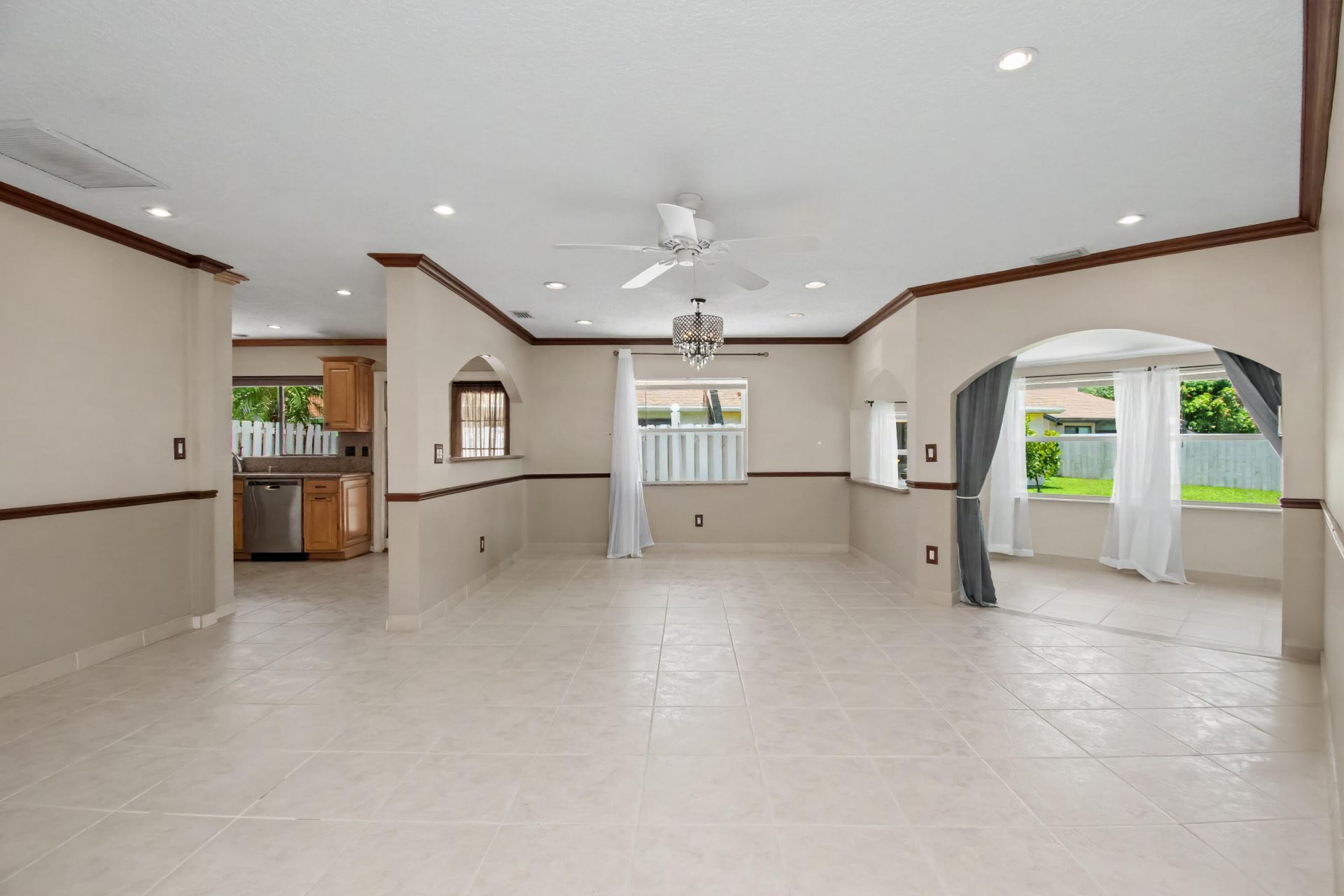 9709 Sunny Isle Circle, Boca Raton, FL 33428 Photo