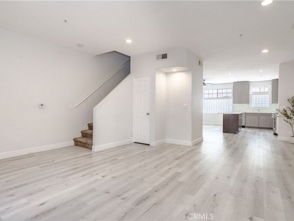 18347 Saticoy, Unit 28, Reseda, CA 91335