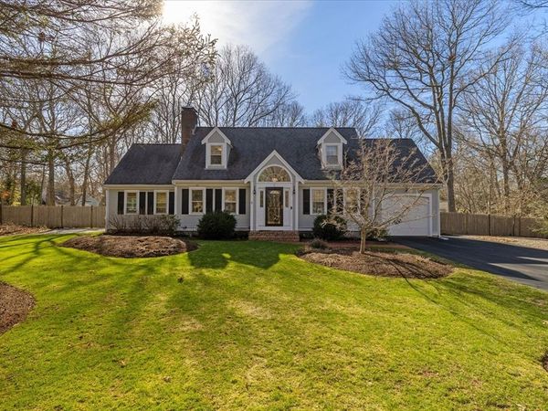 1 Checkerberry Ln, Sandwich, MA 02644