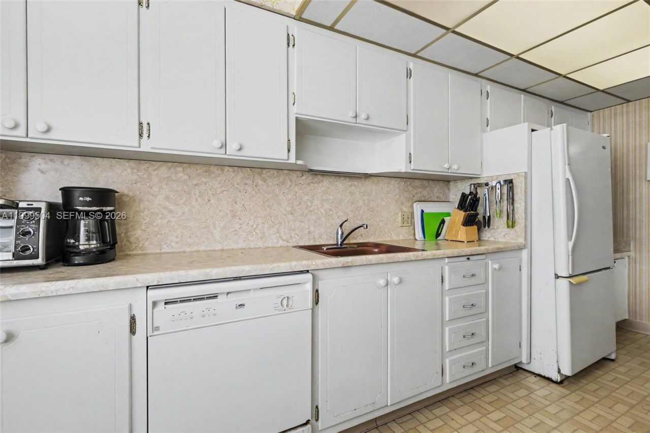 1200 S Ocean Blvd , Unit 8A, Boca Raton, FL 33432 Photo