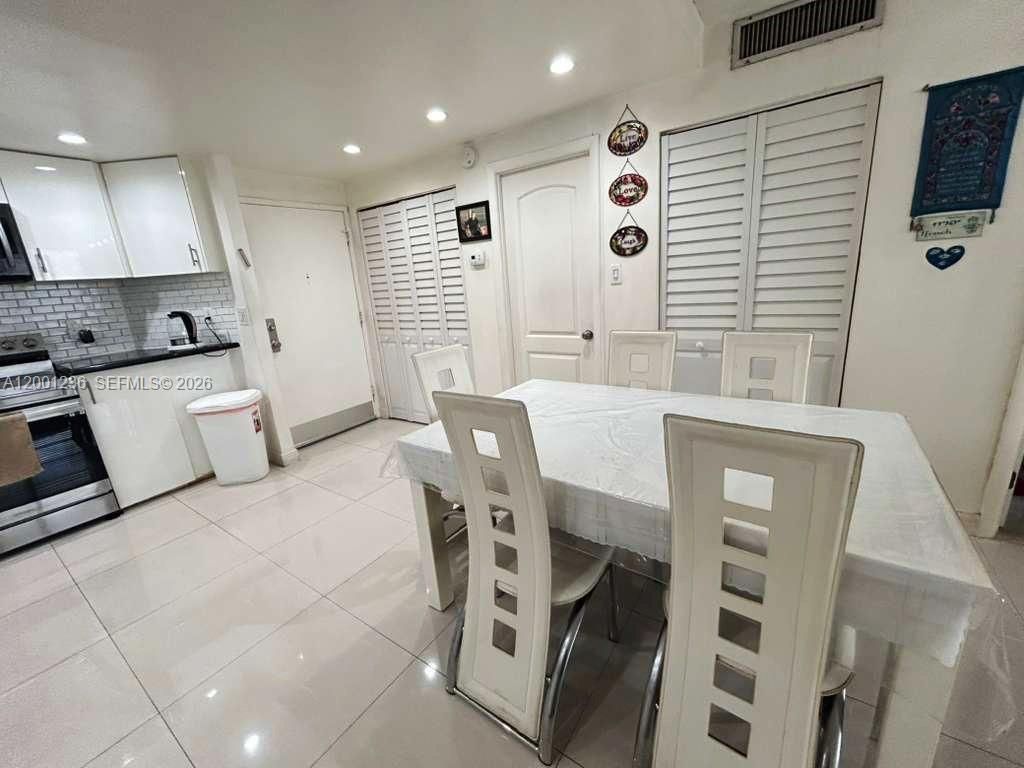 1351 NE Miami Gardens Dr, Unit 511E, Miami, FL 33179 Photo