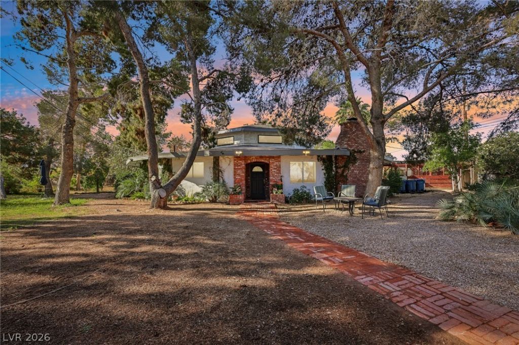 55 Siddall Avenue , Las Vegas, NV 89183