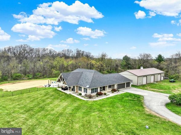 1685 BAHNS MILL ROAD , WINDSOR, PA 17366