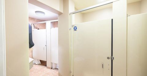 2416 Sloat Way, Sacramento, CA 95818 Photo