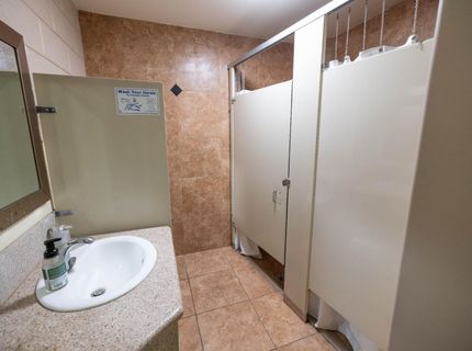 2416 Sloat Way, Sacramento, CA 95818 Photo