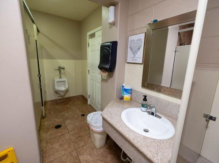 2416 Sloat Way, Sacramento, CA 95818 Photo