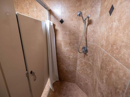 2416 Sloat Way, Sacramento, CA 95818 Photo