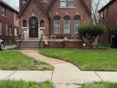8735 Marygrove Drive, Detroit, MI 48221