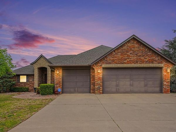 16105 Bravado Place, Edmond, OK 73013