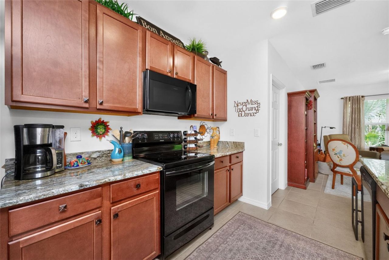 7612 Mikasa Drive, Punta Gorda, FL 33950 Photo