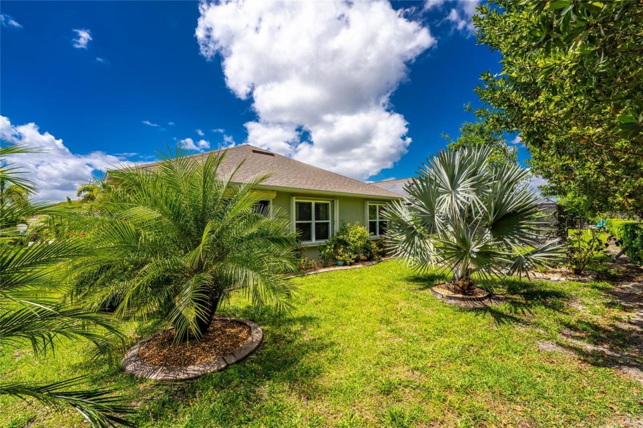 7612 Mikasa Drive, Punta Gorda, FL 33950 Photo