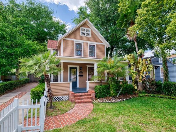 122 N HYER AVENUE , ORLANDO, FL 32801