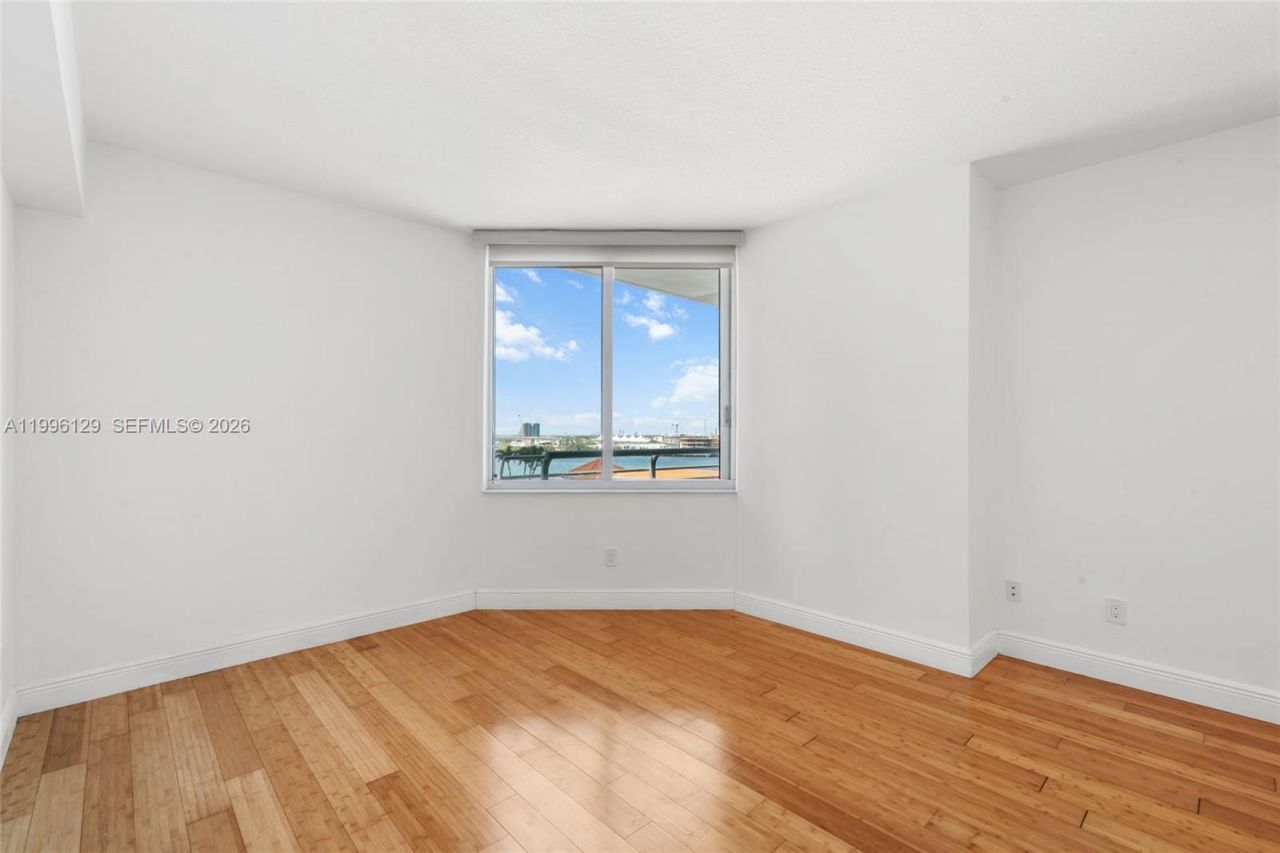 335 S Biscayne Blvd, Unit 908, Miami, FL 33131 Photo