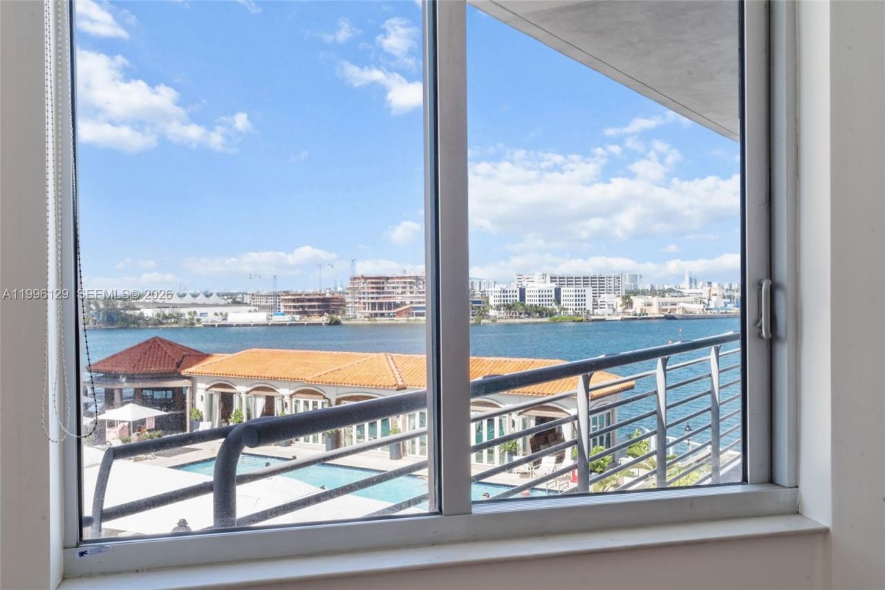 335 S Biscayne Blvd, Unit 908, Miami, FL 33131 Photo