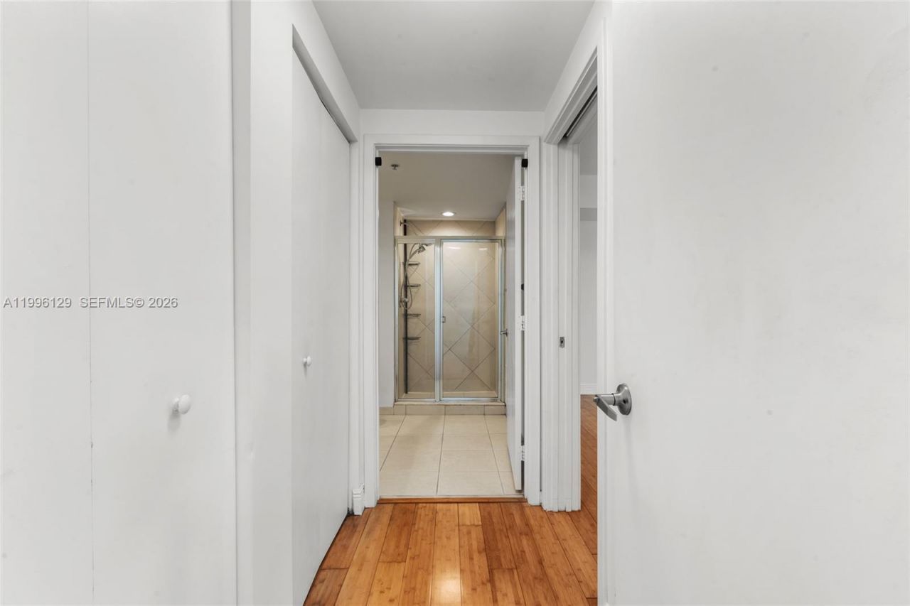 335 S Biscayne Blvd, Unit 908, Miami, FL 33131 Photo