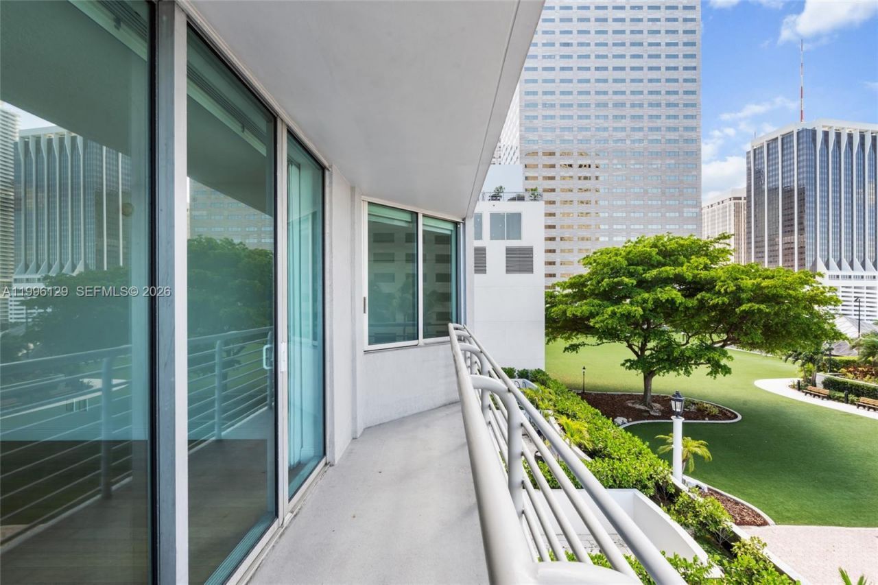 335 S Biscayne Blvd, Unit 908, Miami, FL 33131 Photo