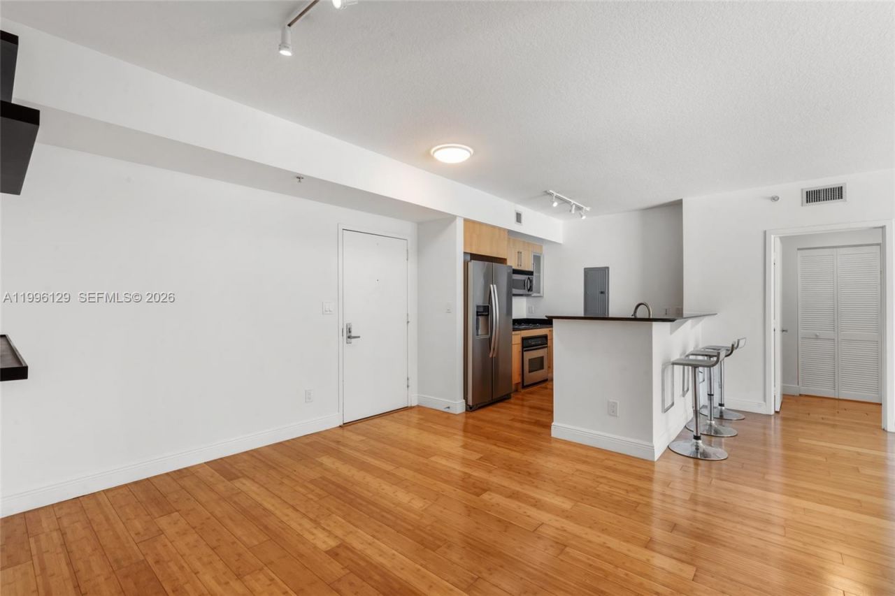 335 S Biscayne Blvd, Unit 908, Miami, FL 33131 Photo