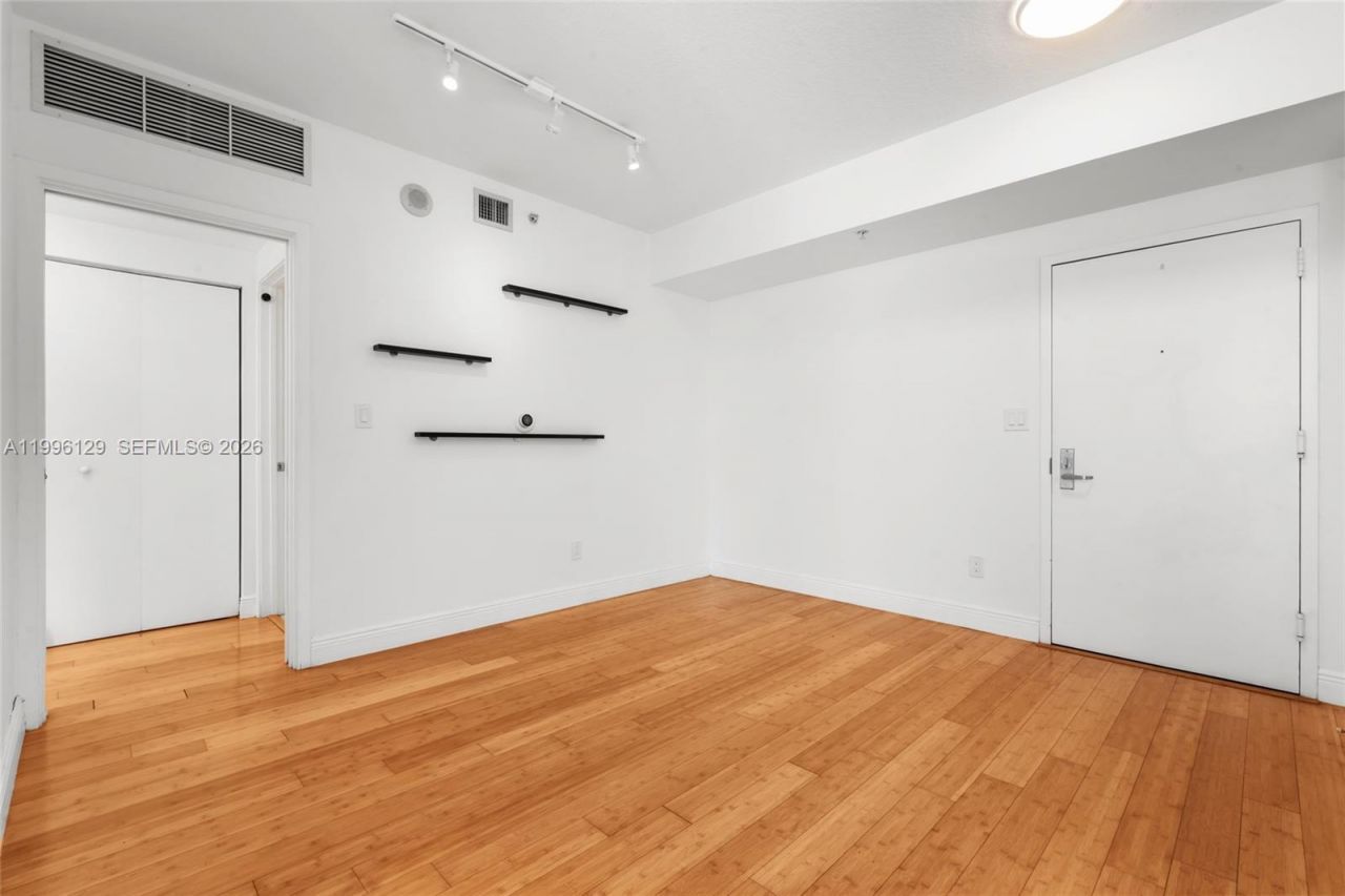 335 S Biscayne Blvd, Unit 908, Miami, FL 33131 Photo