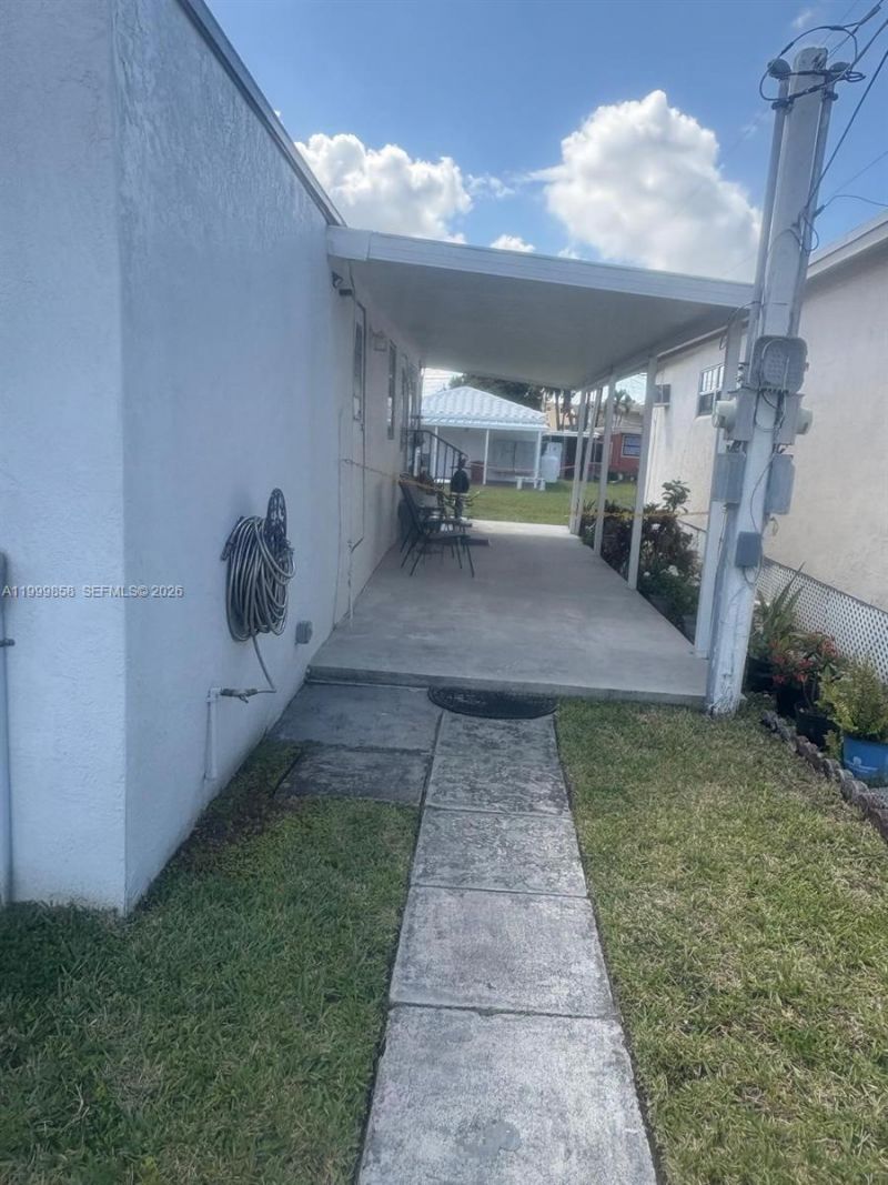 425 E 33rd St, Hialeah, FL 33013 Photo