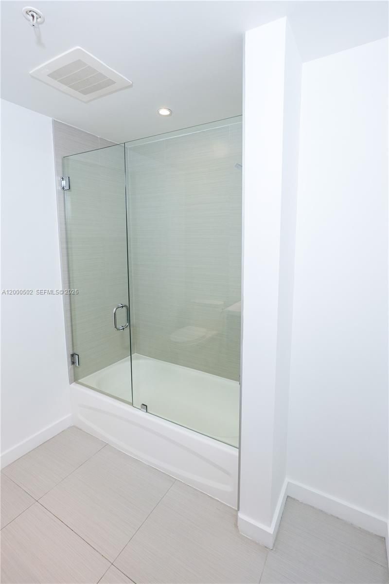1010 SW 2nd Ave, Unit 606, Miami, FL 33130 Photo