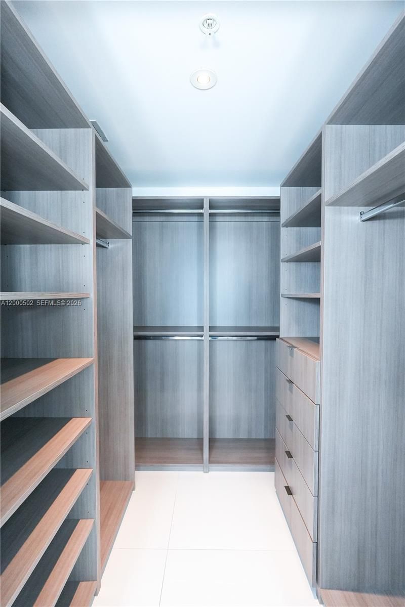 1010 SW 2nd Ave, Unit 606, Miami, FL 33130 Photo