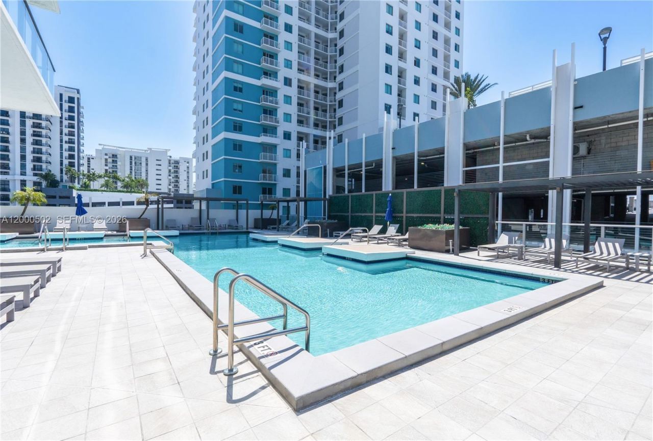 1010 SW 2nd Ave, Unit 606, Miami, FL 33130 Photo