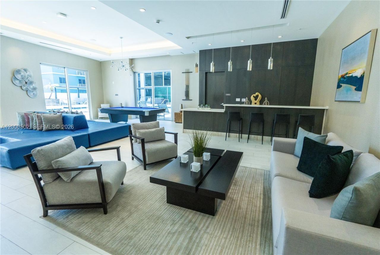 1010 SW 2nd Ave, Unit 606, Miami, FL 33130 Photo