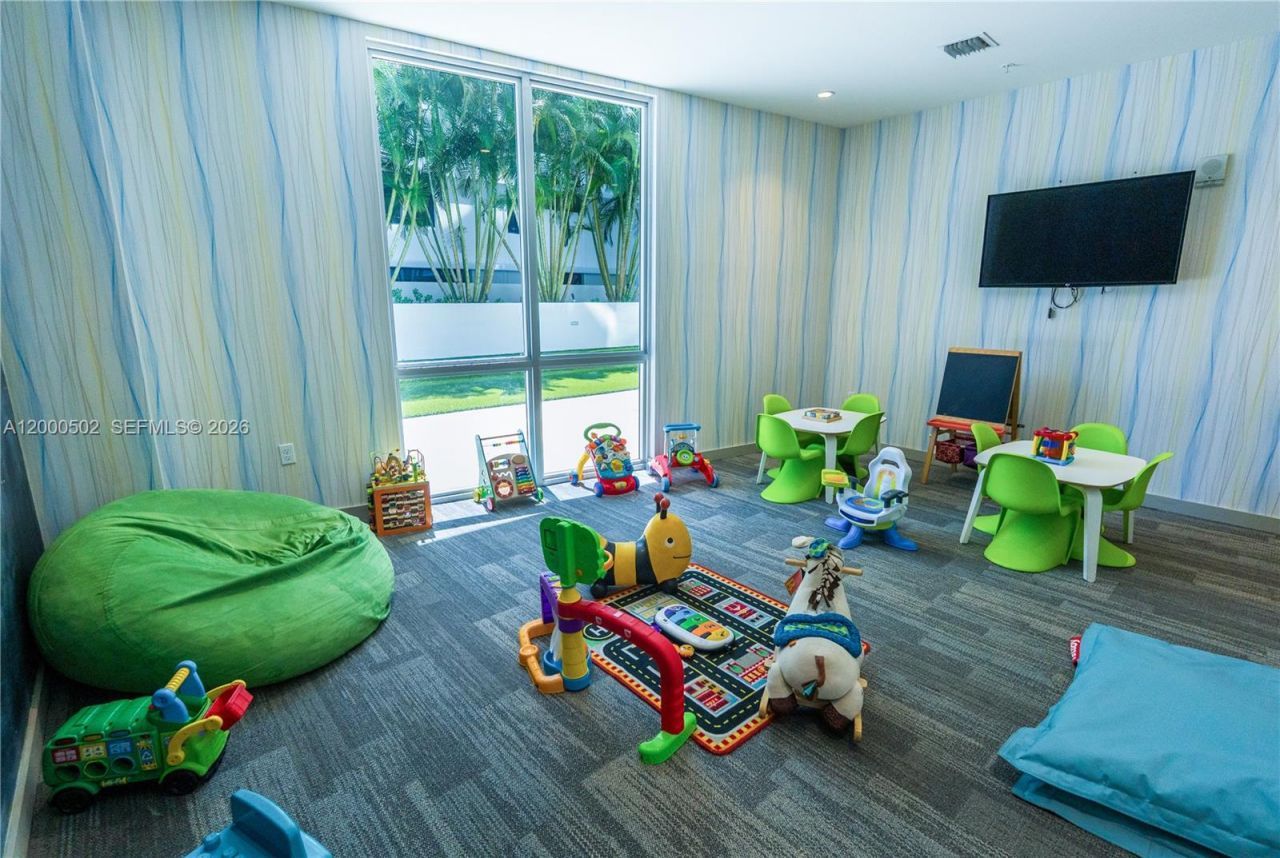 1010 SW 2nd Ave, Unit 606, Miami, FL 33130 Photo