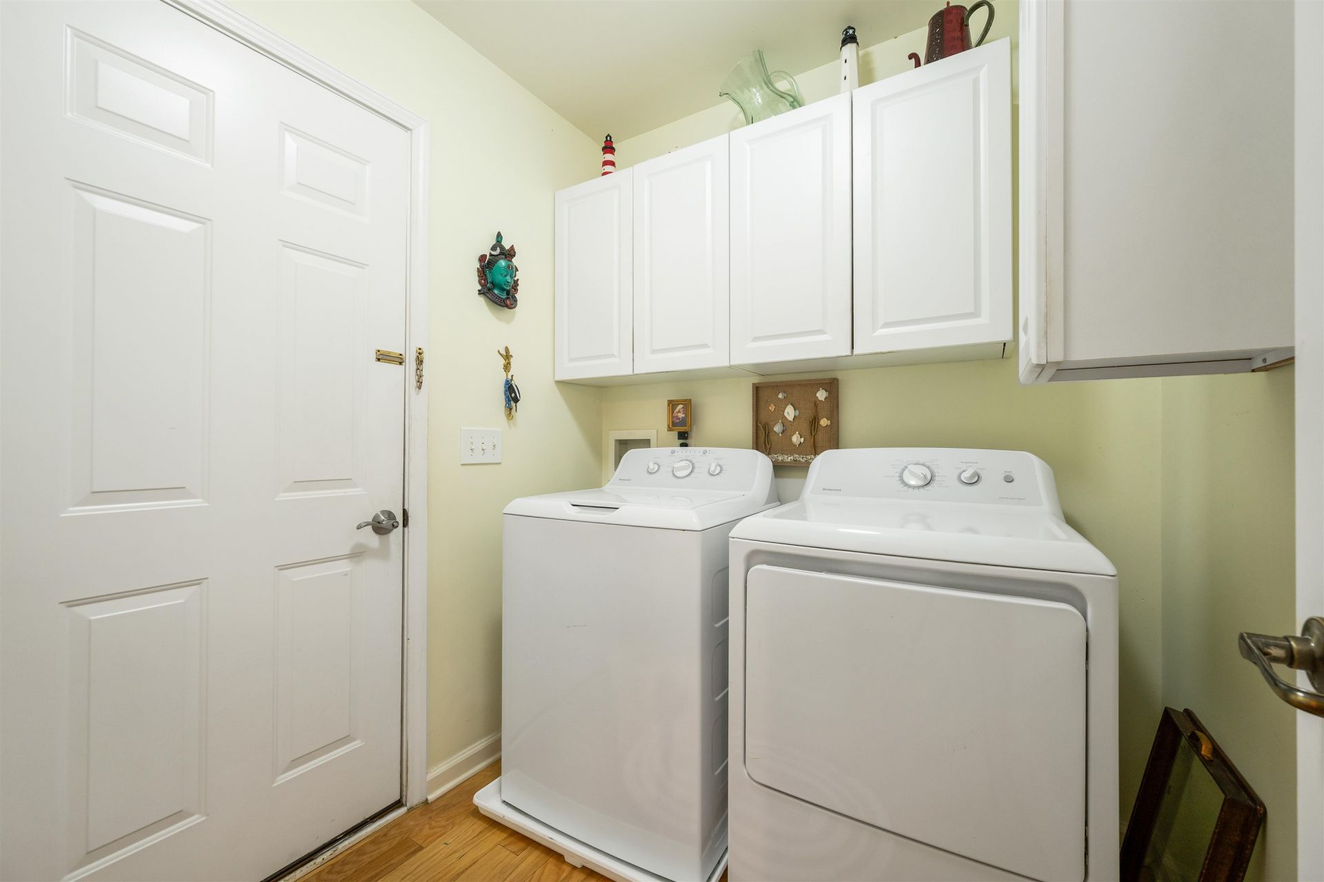 6468 Royal Pine Dr. Photo 32