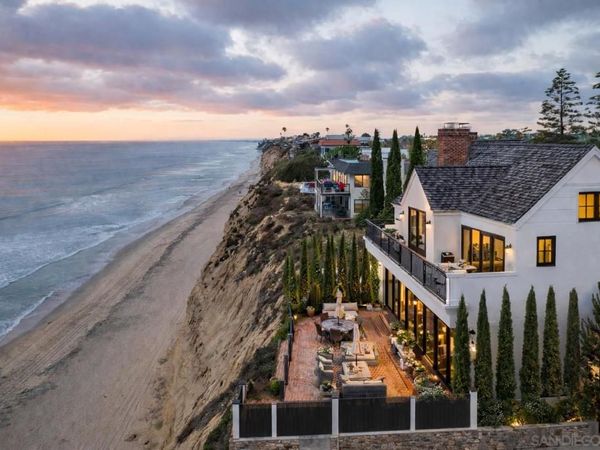 200 Neptune, Encinitas, CA 92024