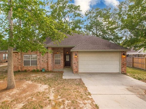 4 MAROON Drive, Picayune, MS 39466