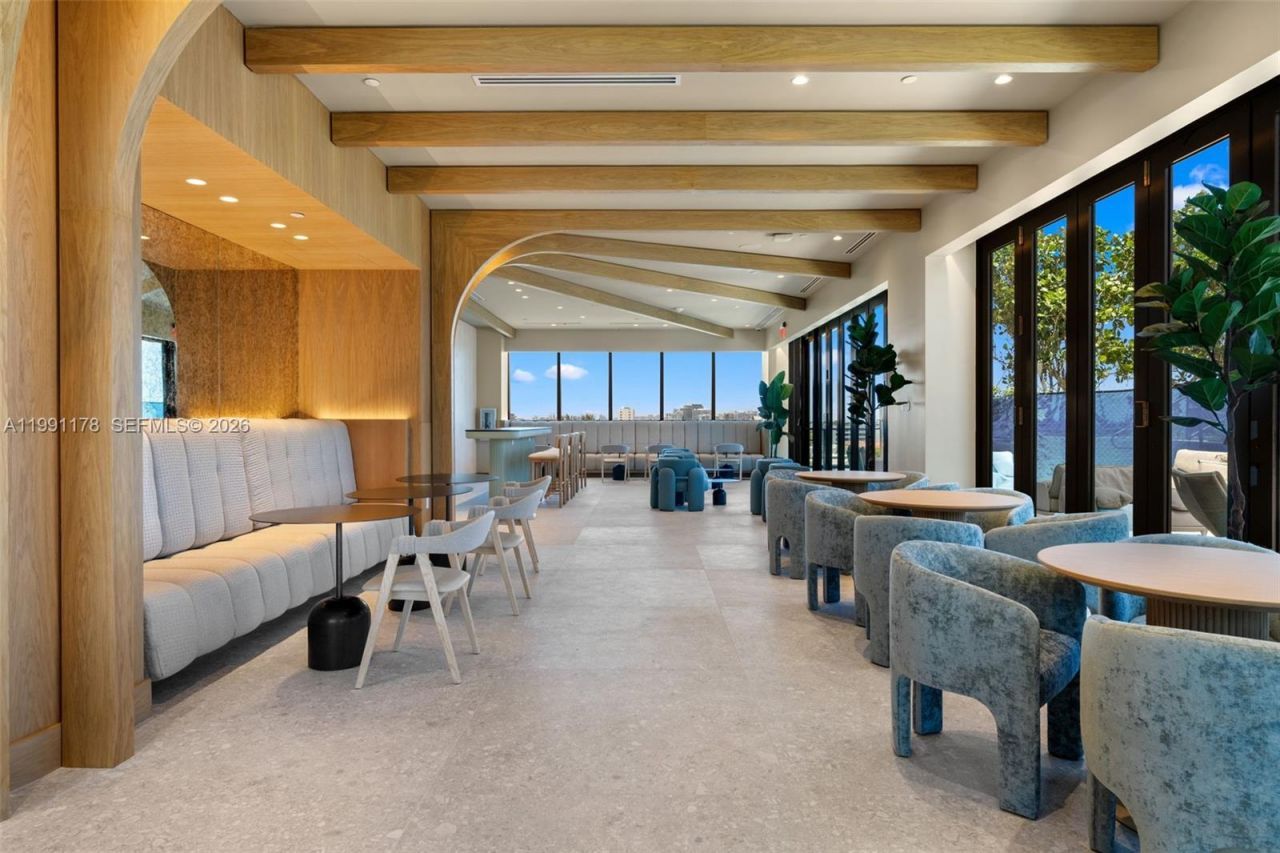 580 72nd St, Unit 1402, Miami Beach, FL 33141 Photo