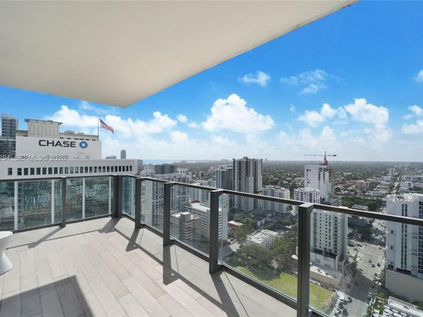 88 SW 7th St, Unit 2602, Miami, FL 33130