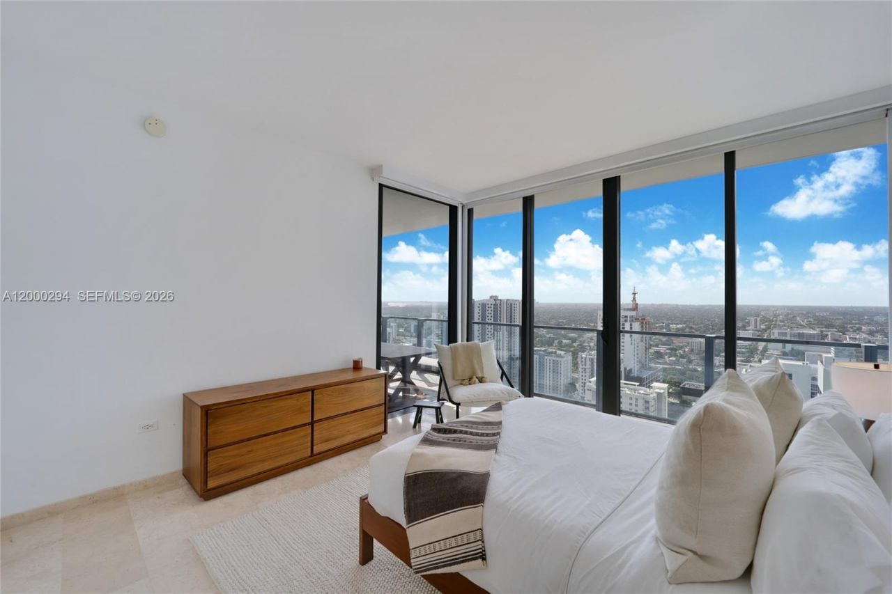 88 SW 7th St, Unit 2602, Miami, FL 33130 Photo