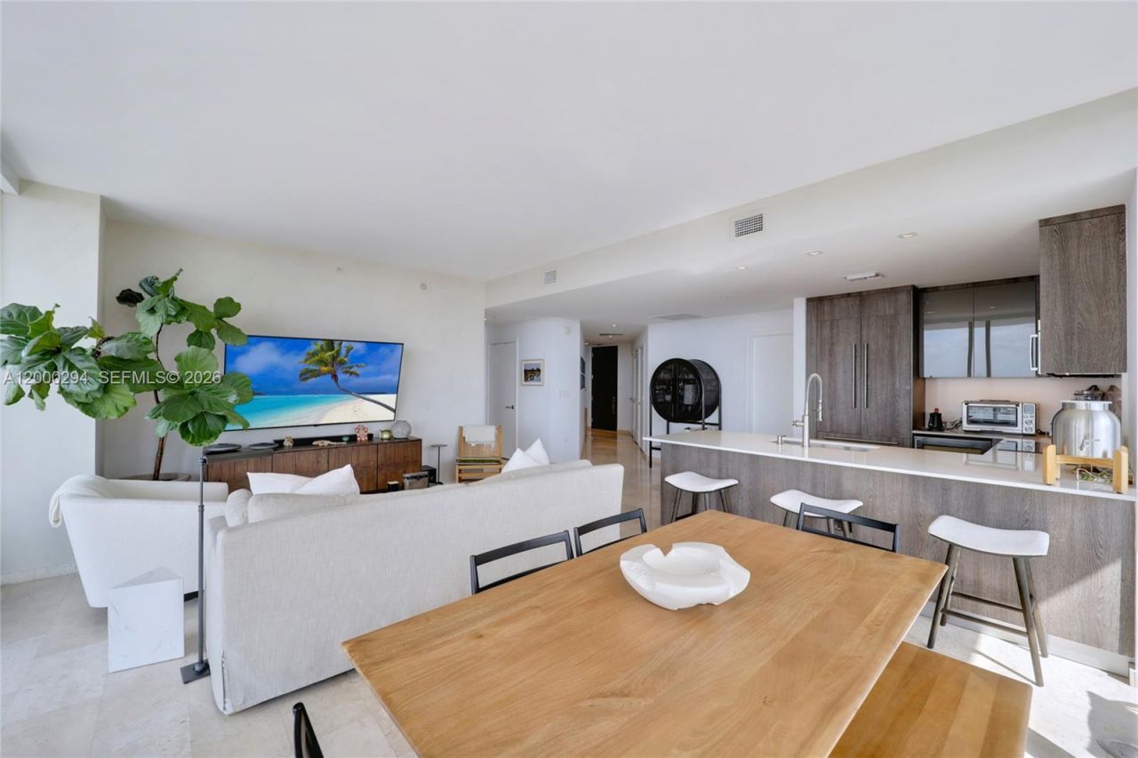 88 SW 7th St, Unit 2602, Miami, FL 33130 Photo