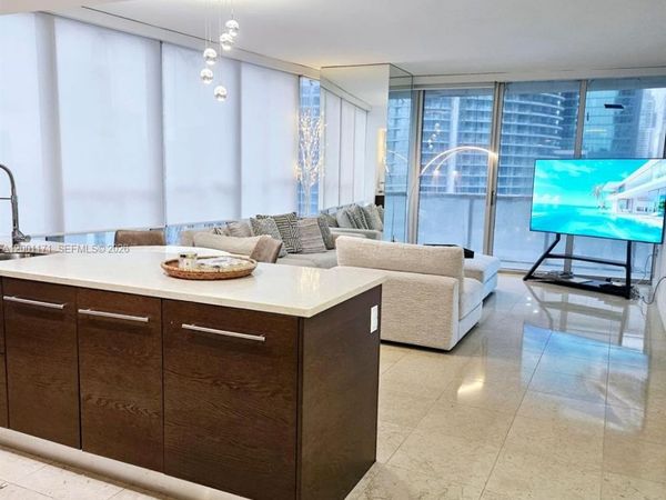 475 Brickell Ave, Unit 2115, Miami, FL 33131