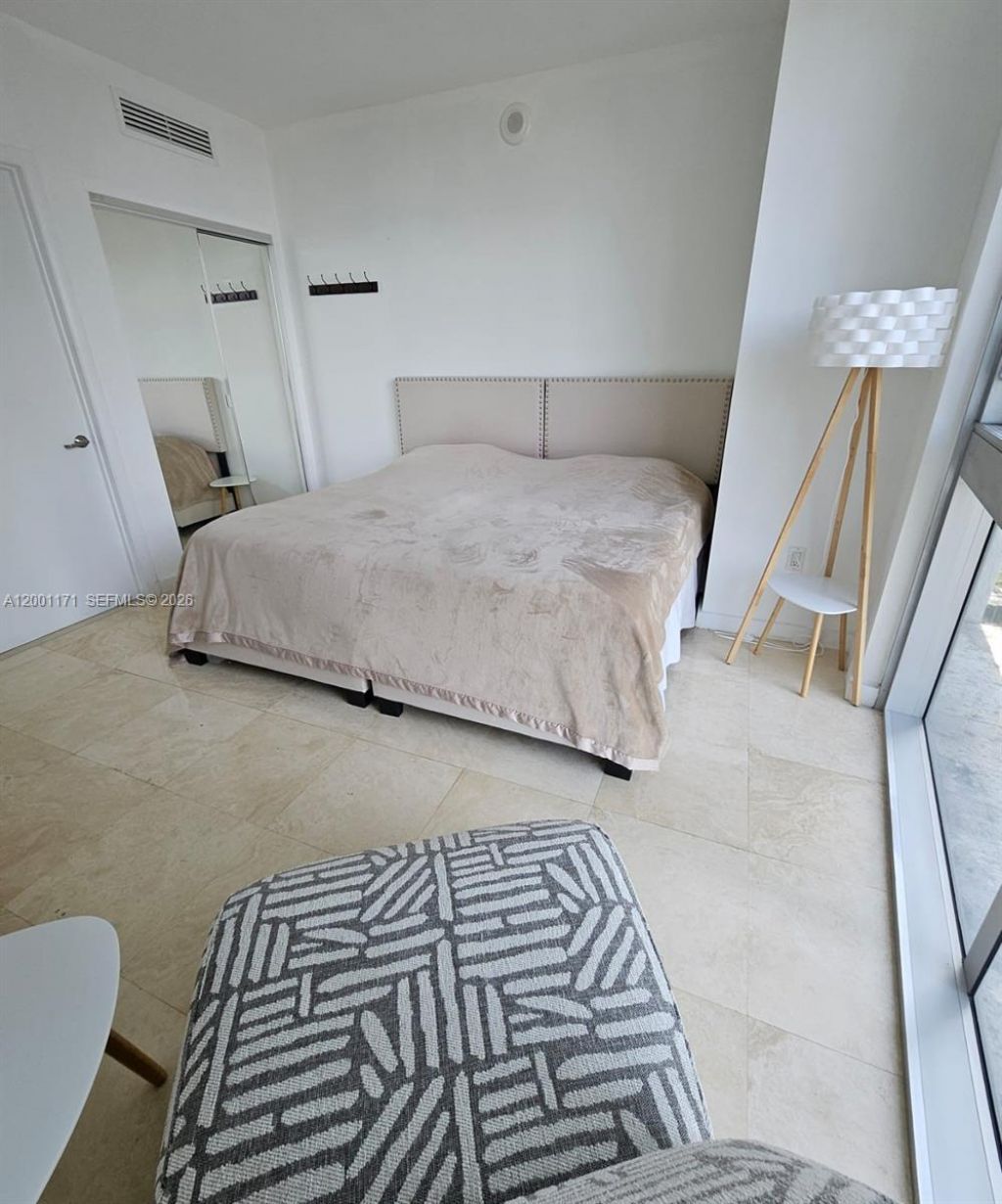 475 Brickell Ave, Unit 2115, Miami, FL 33131 Photo