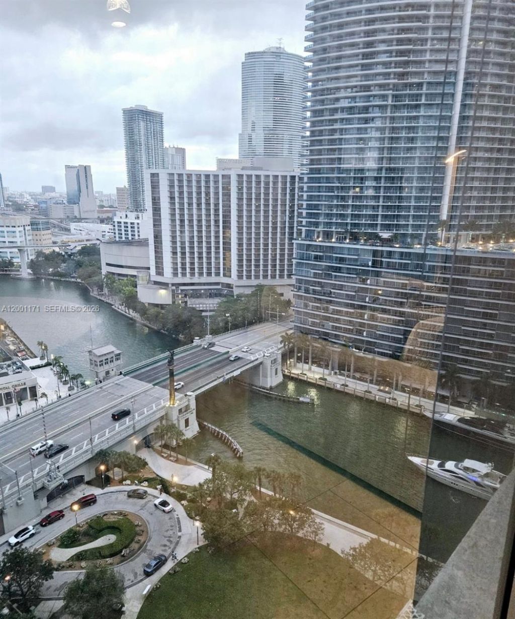 475 Brickell Ave, Unit 2115, Miami, FL 33131 Photo