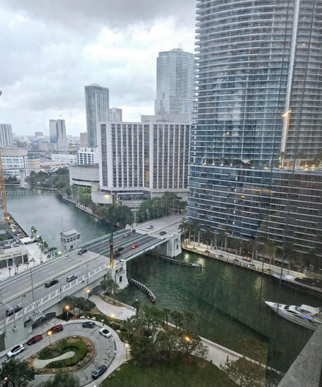 475 Brickell Ave, Unit 2115, Miami, FL 33131 Photo