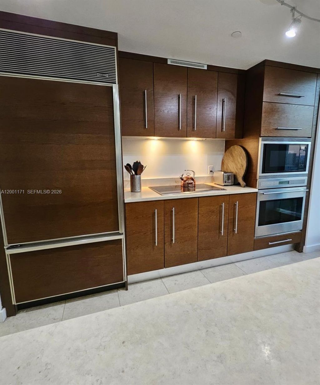 475 Brickell Ave, Unit 2115, Miami, FL 33131 Photo