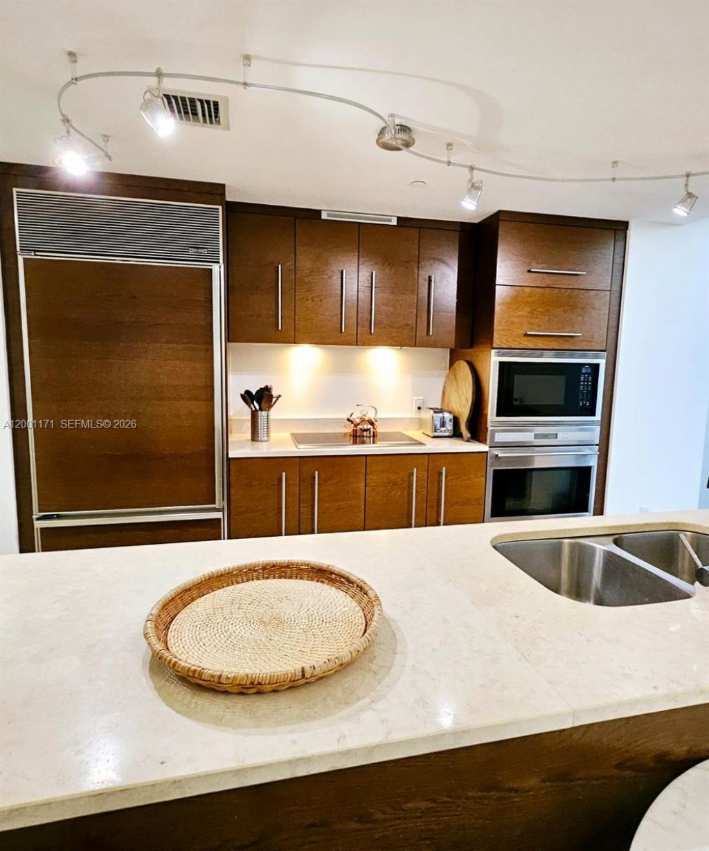 475 Brickell Ave, Unit 2115, Miami, FL 33131 Photo