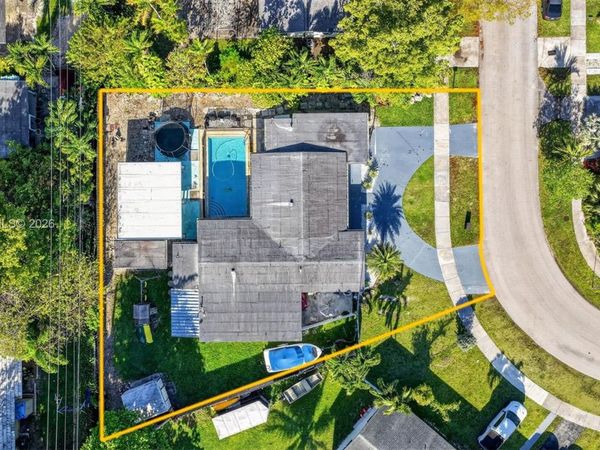 9220 Marine Dr , Cutler Bay, FL 33189