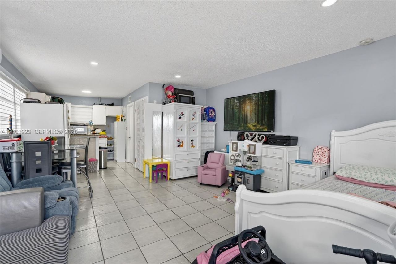 9220 Marine Dr, Cutler Bay, FL 33189 Photo