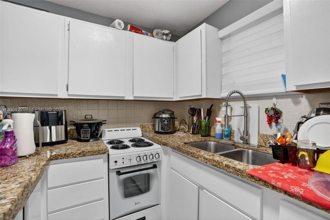 9220 Marine Dr, Cutler Bay, FL 33189 Photo