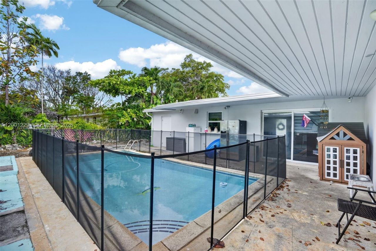 9220 Marine Dr, Cutler Bay, FL 33189 Photo