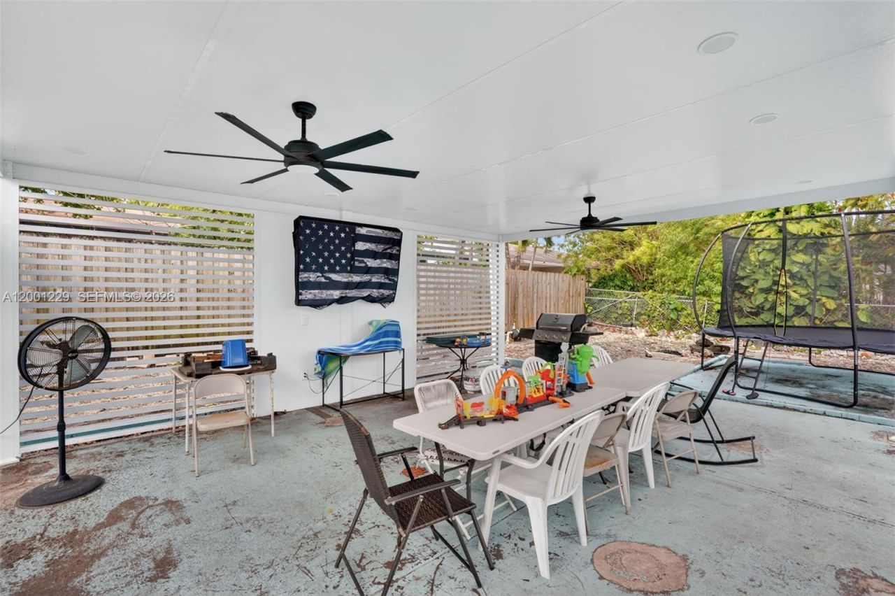 9220 Marine Dr, Cutler Bay, FL 33189 Photo