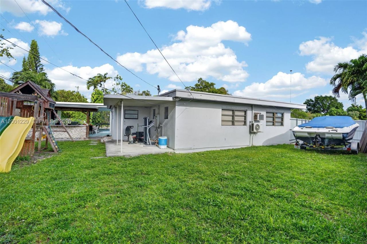 9220 Marine Dr, Cutler Bay, FL 33189 Photo