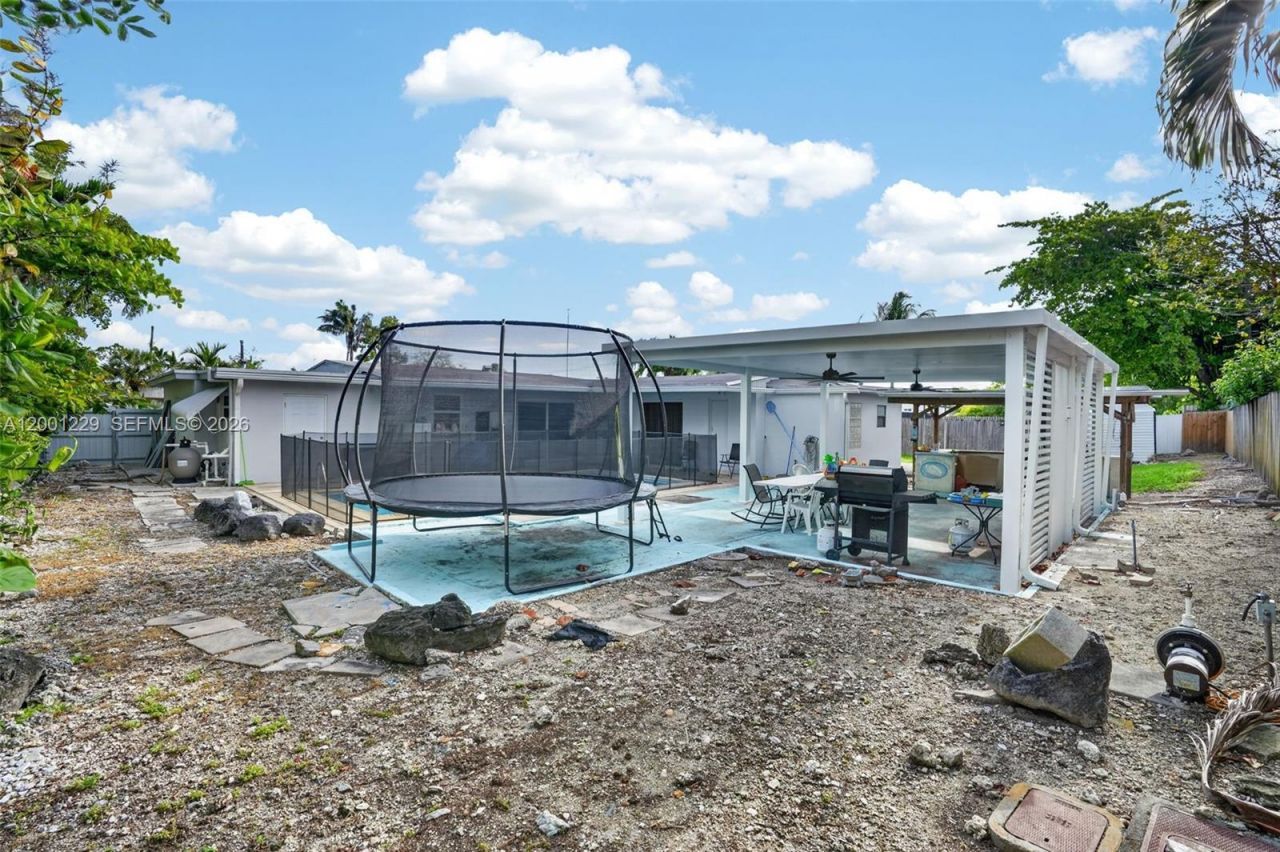 9220 Marine Dr, Cutler Bay, FL 33189 Photo