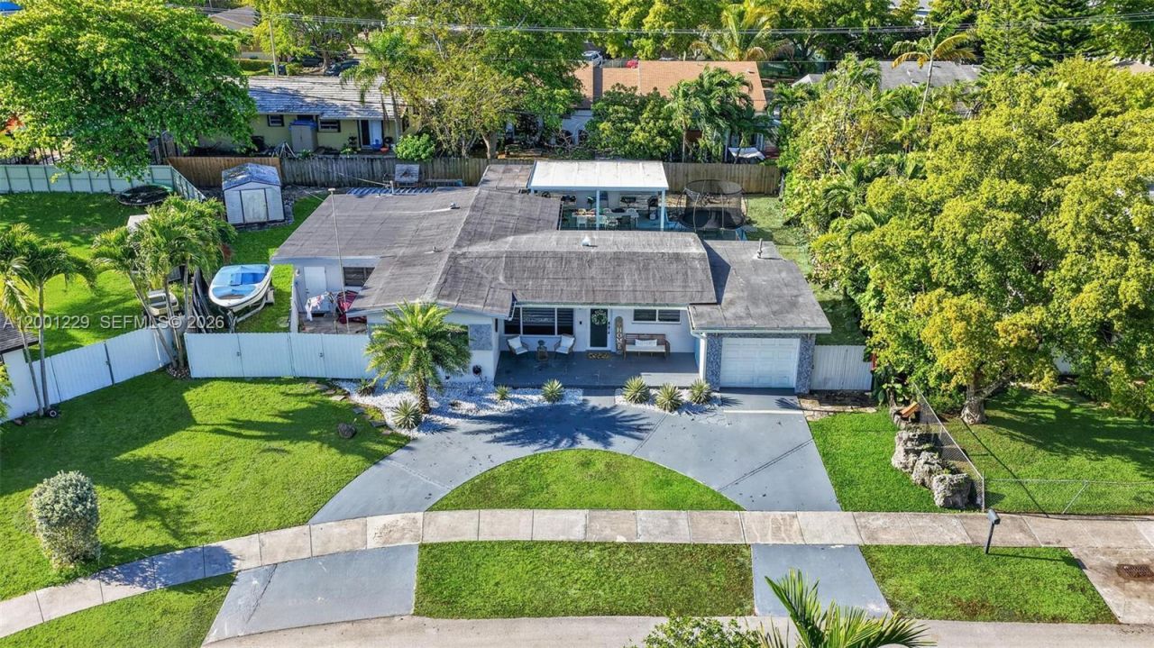 9220 Marine Dr, Cutler Bay, FL 33189 Photo